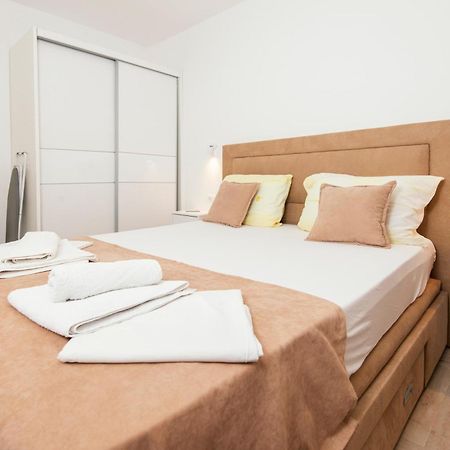 Villa Providenca Apartments Tivat Zewnętrze zdjęcie