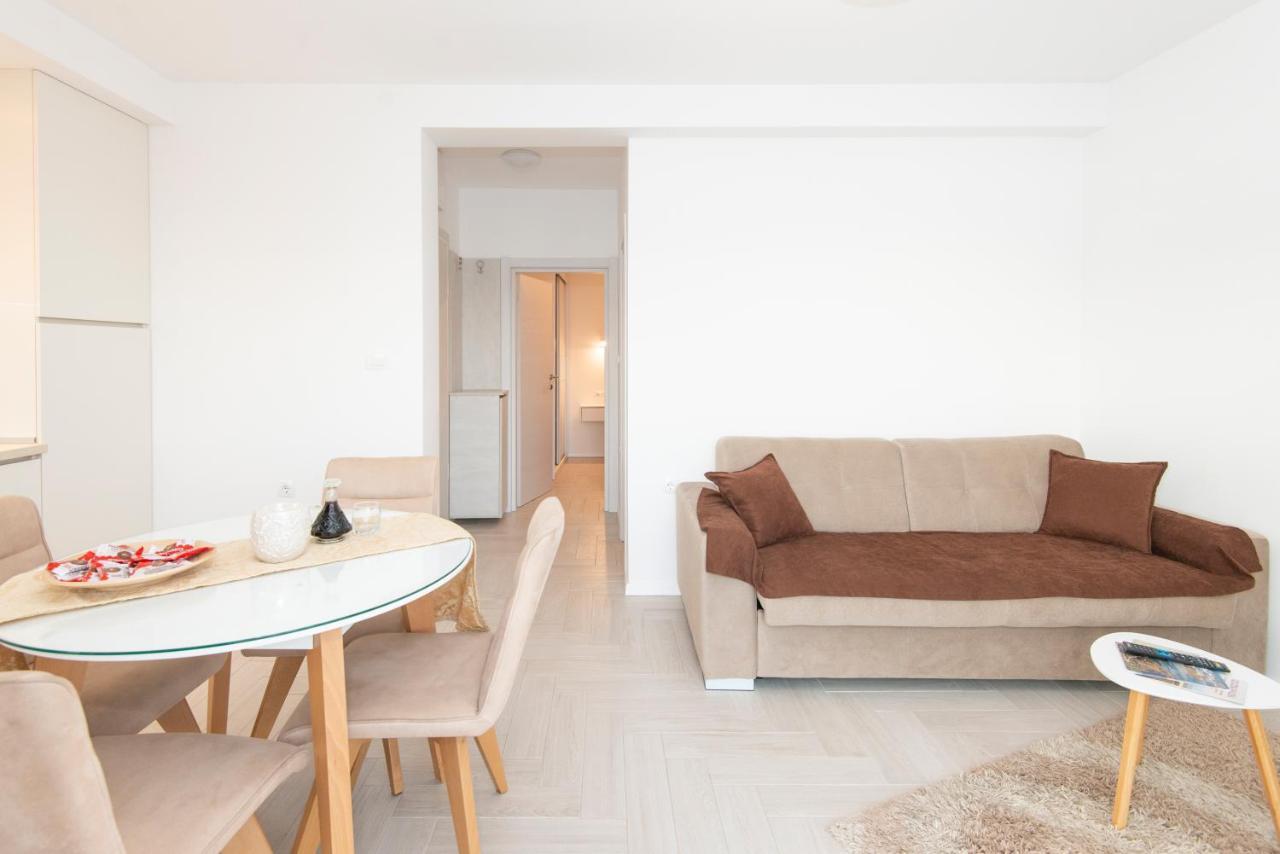 Villa Providenca Apartments Tivat Zewnętrze zdjęcie