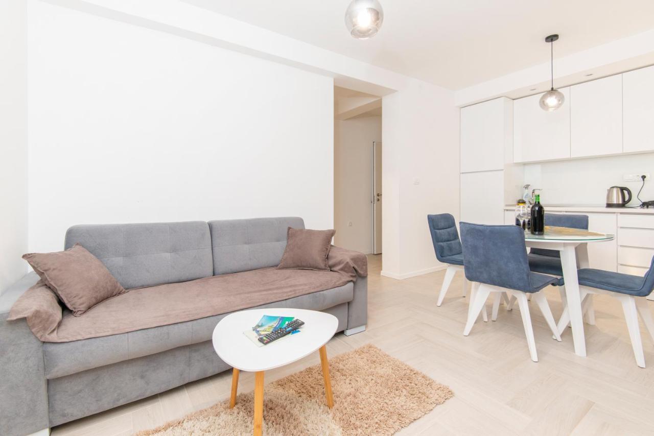 Villa Providenca Apartments Tivat Zewnętrze zdjęcie