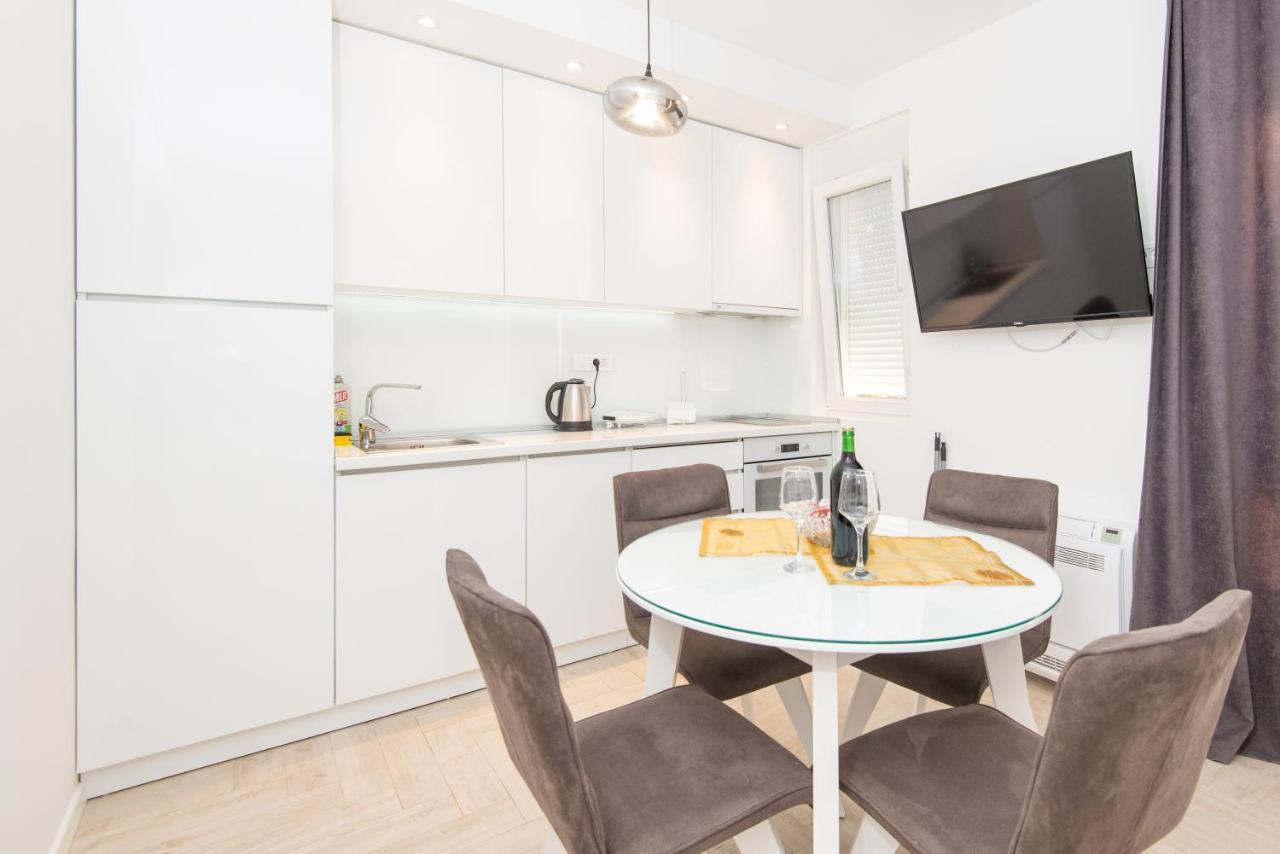 Villa Providenca Apartments Tivat Zewnętrze zdjęcie