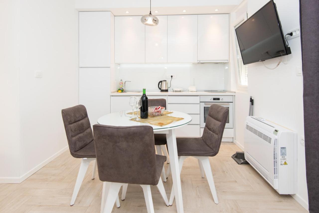 Villa Providenca Apartments Tivat Zewnętrze zdjęcie
