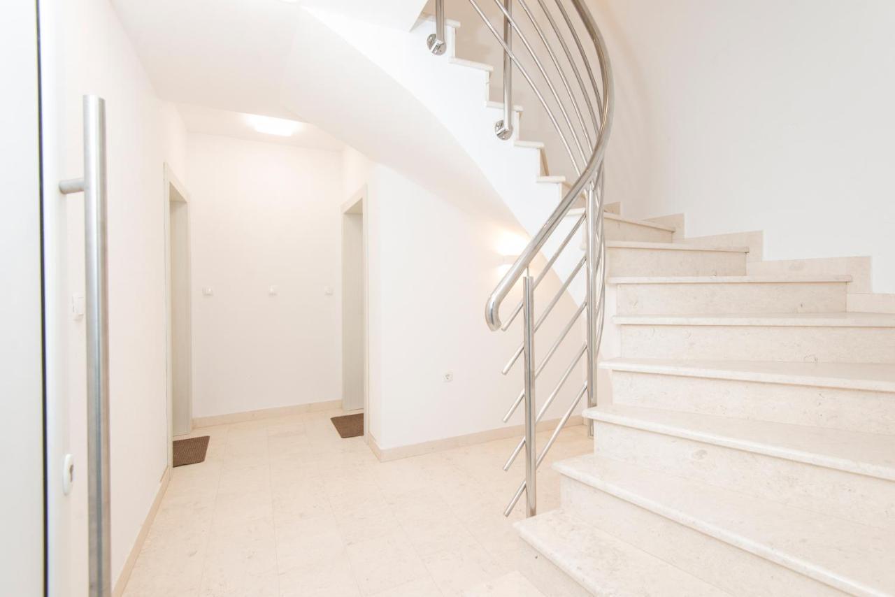 Villa Providenca Apartments Tivat Zewnętrze zdjęcie